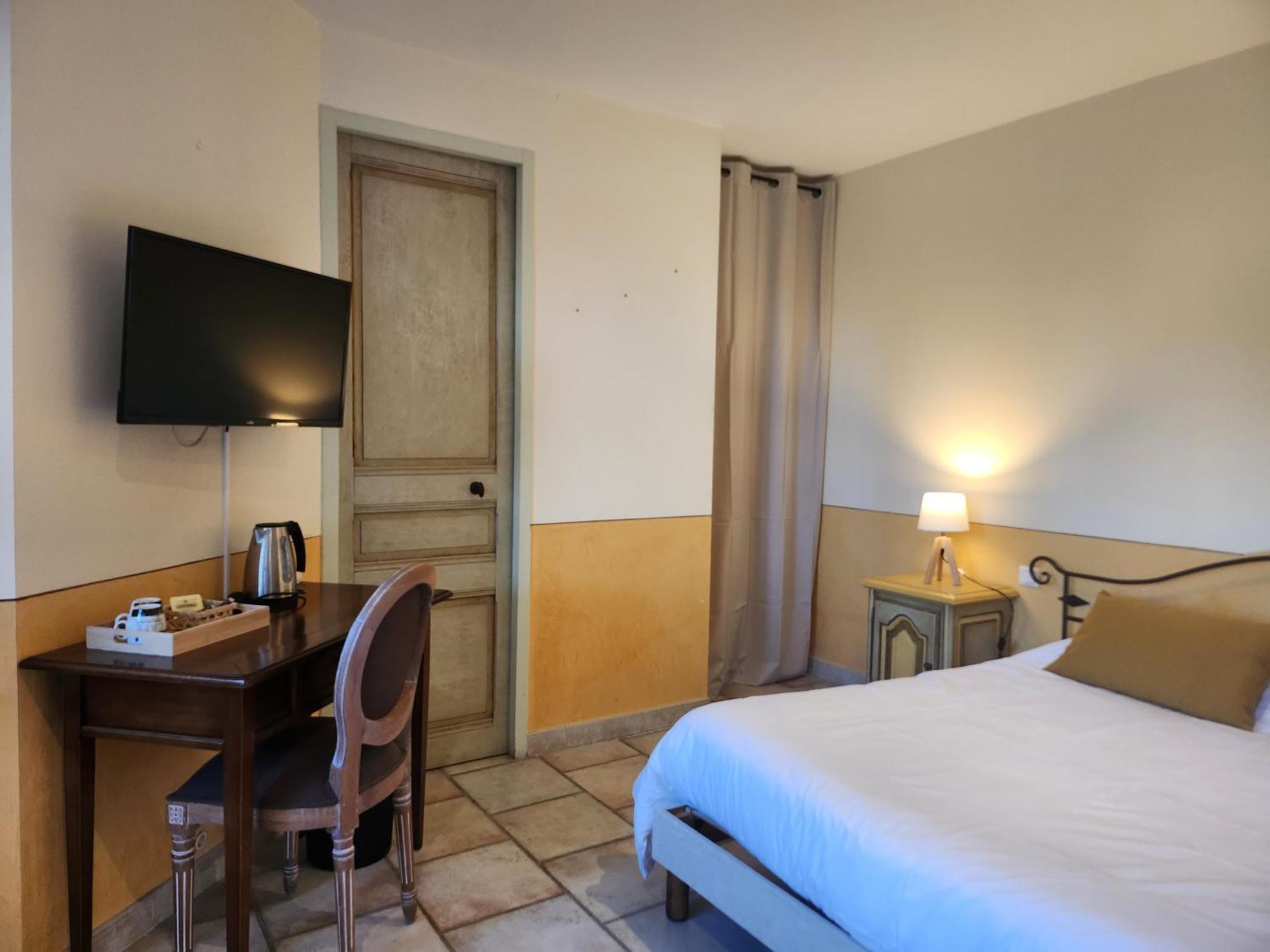 Bed and Breakfast Domaine Les Gendalis Saint-Saturnin-lès-Avignon Zewnętrze zdjęcie