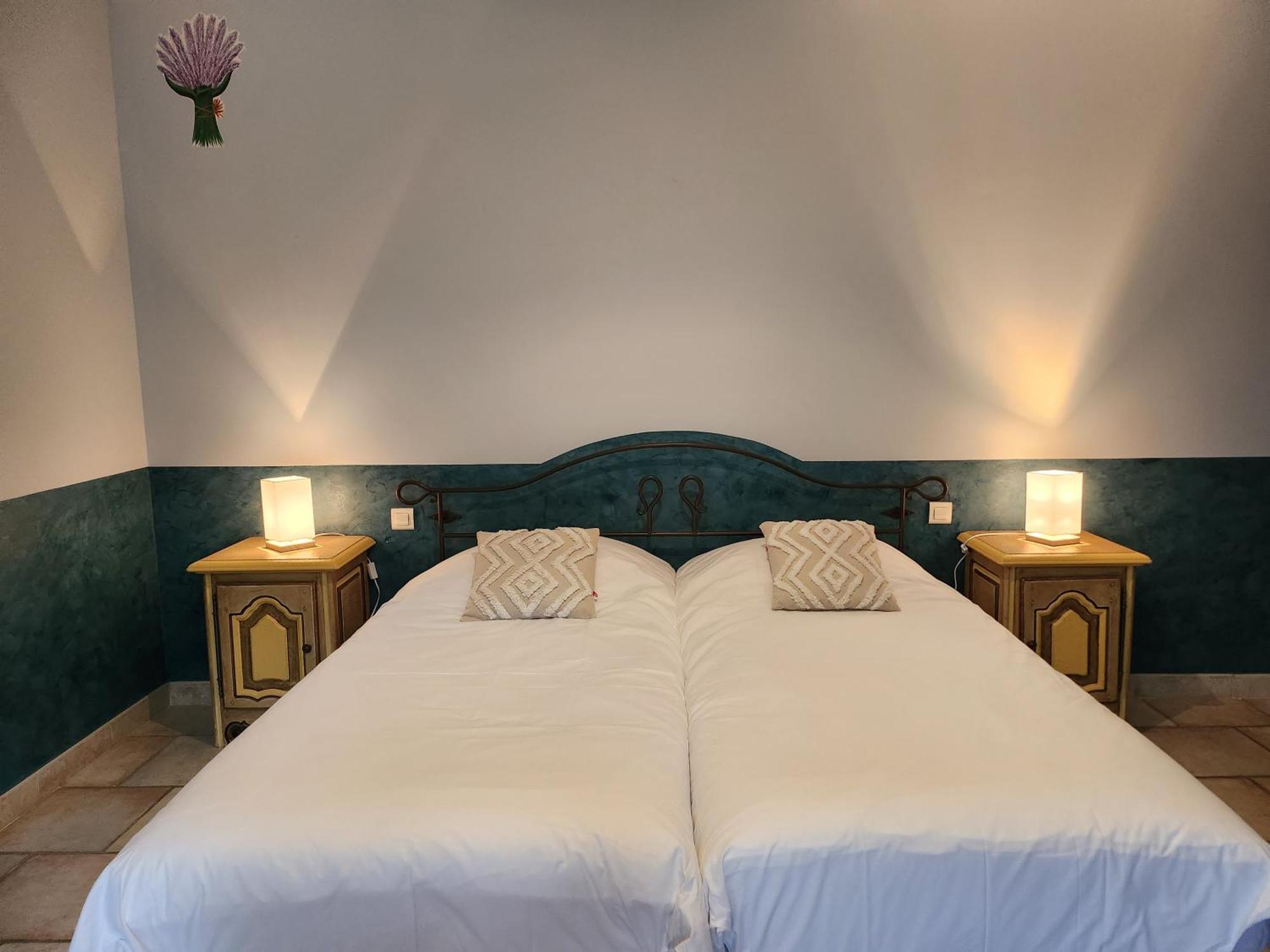 Bed and Breakfast Domaine Les Gendalis Saint-Saturnin-lès-Avignon Zewnętrze zdjęcie