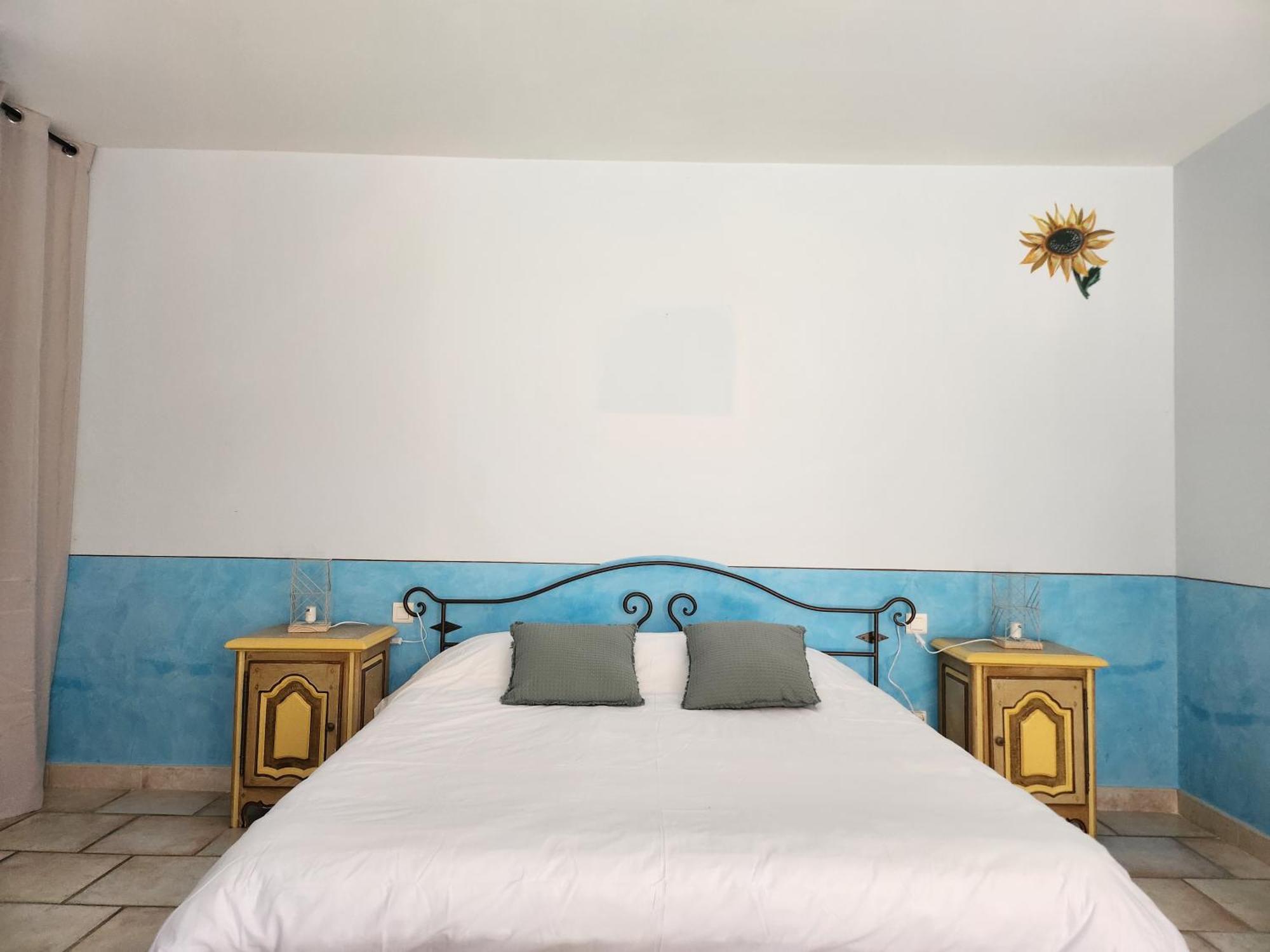 Bed and Breakfast Domaine Les Gendalis Saint-Saturnin-lès-Avignon Zewnętrze zdjęcie