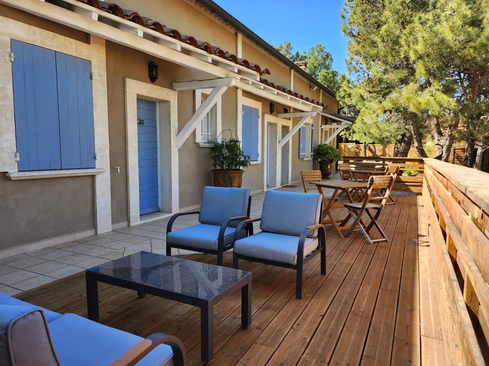 Bed and Breakfast Domaine Les Gendalis Saint-Saturnin-lès-Avignon Zewnętrze zdjęcie